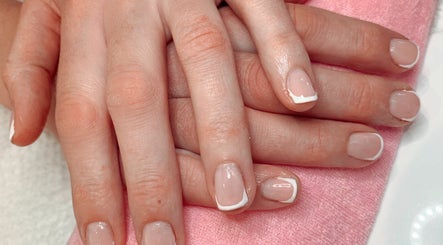 Immagine 3, Sherford Nails