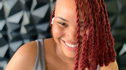 LocsiAnna’s Hair Studio image 3