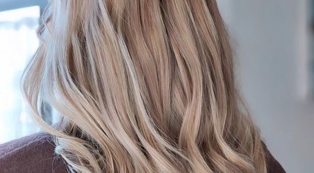 Hair & Extensions Wanaka图像3