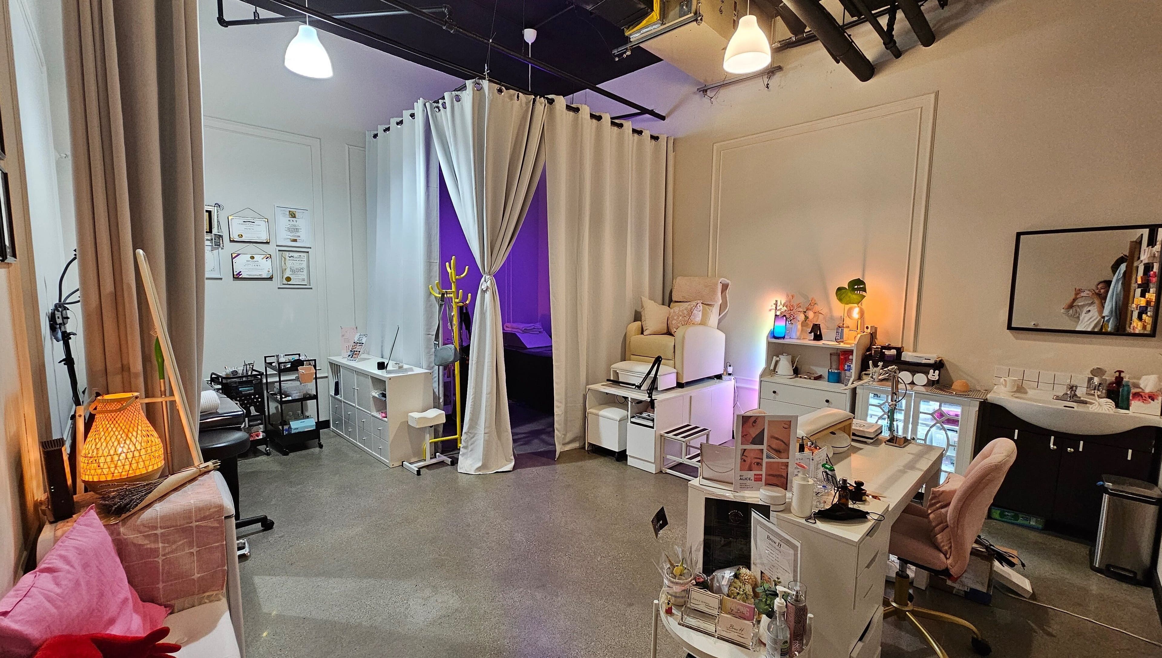 Navi&Co Beauty Studio interior in New Westminster, British Columbia, CA, showcasing a tranquil treatment area.