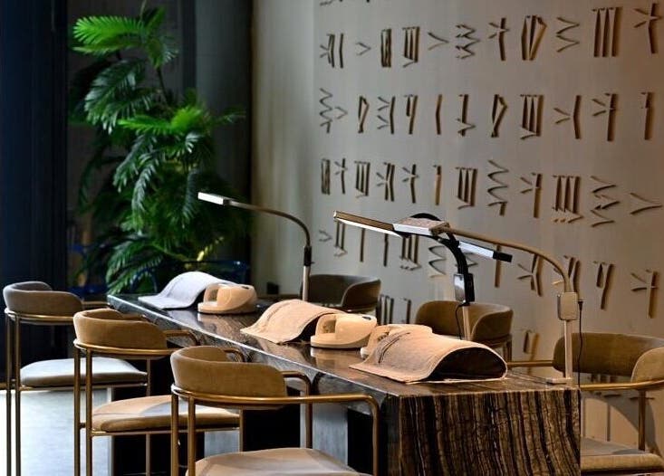 تصميم حديث لجلسات تجميل الأظافر في Eraa Nails | إيراء نيلز الطائف، At Taif, Makkah Province, SA.