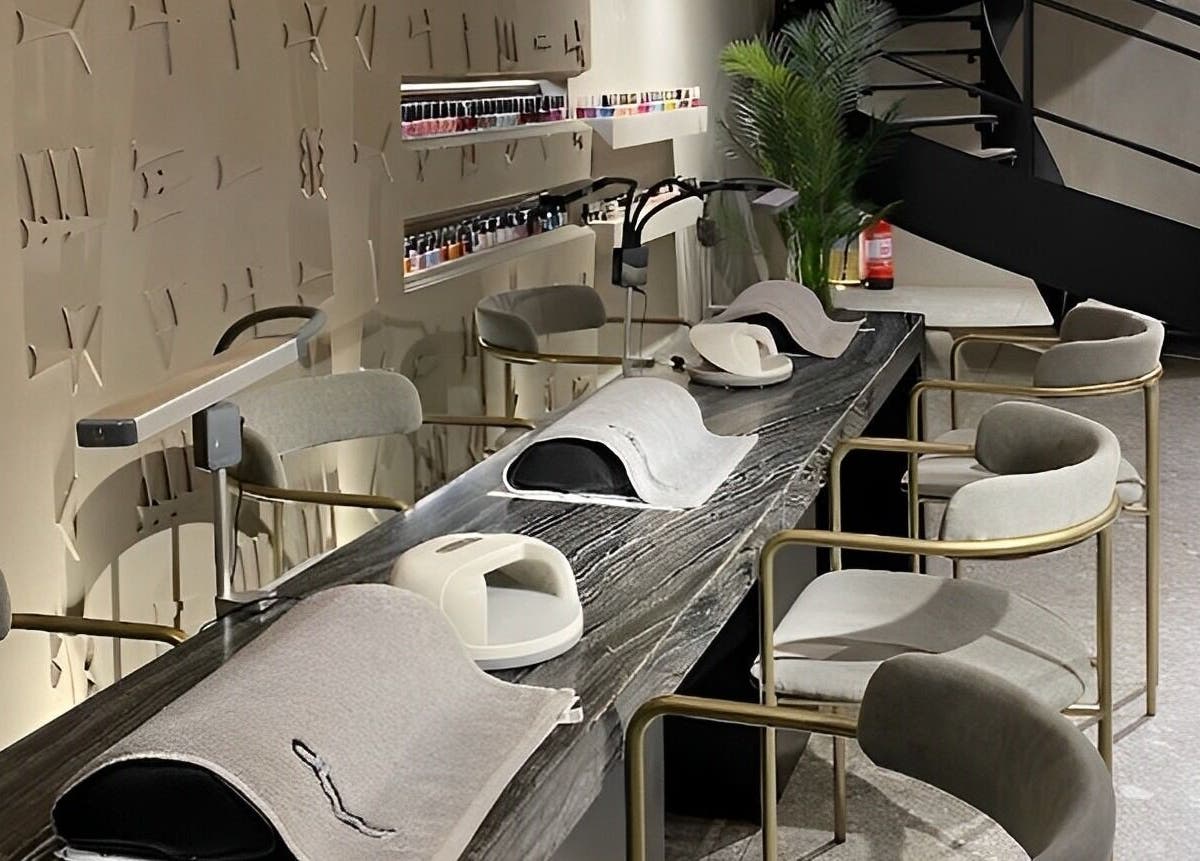 صورة لمكان جلوس فاخر في Eraa Nails | إيراء نيلز الطائف، الطائف، مقاطعة مكة، السعودية.