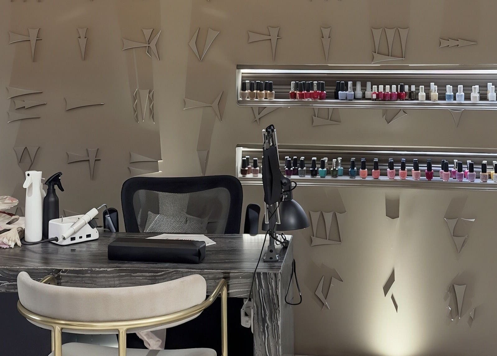 تصميم أنيق في Eraa Nails | إيراء نيلز الطائف في الطائف، منطقة مكة، السعودية.