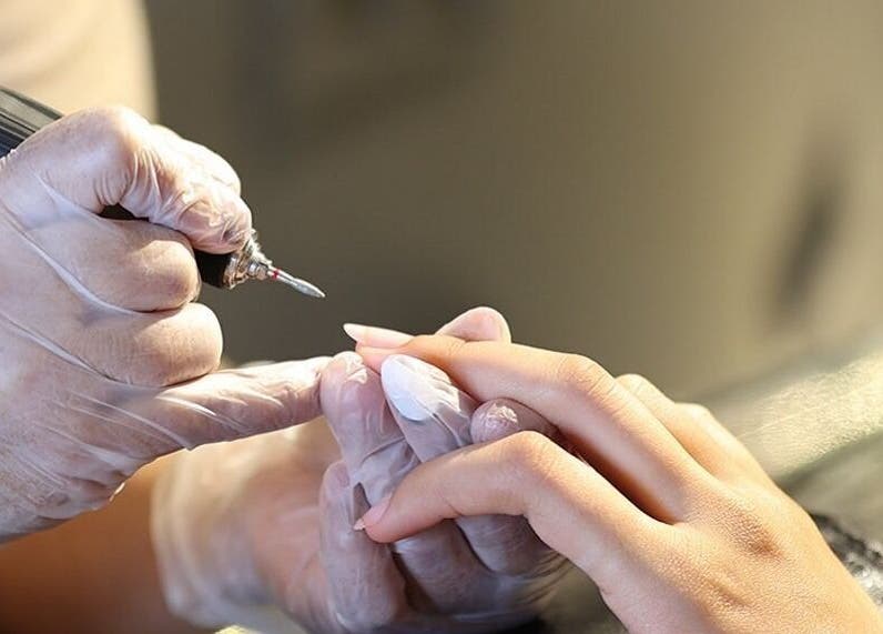 جلسة عناية بالأظافر في Eraa Nails | إيراء نيلز الطائف، العنوان: At Taif, Makkah Province, SA.