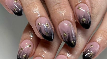 Immagine 3, Basic Witch Nails