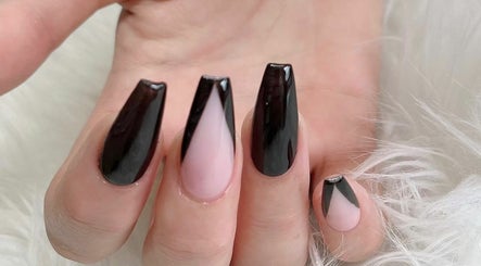 Classy Nails изображение 3