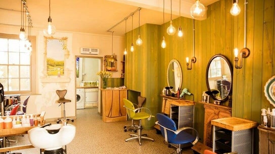 Natural Roots Salon