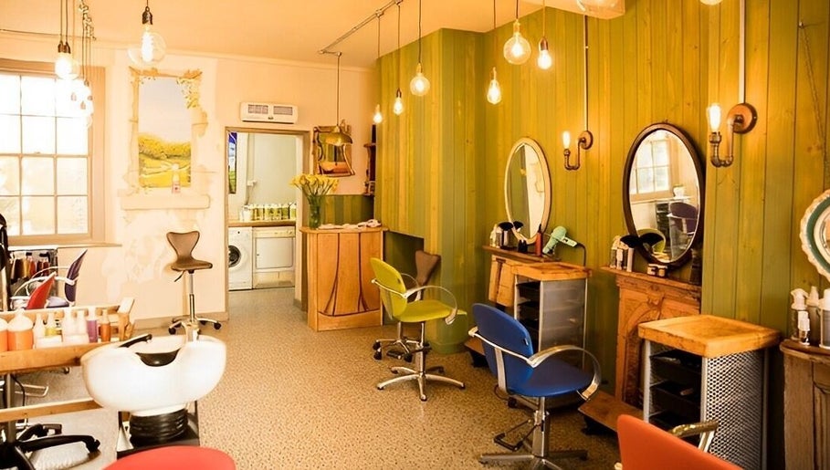 Natural Roots Salon image 1