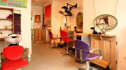 Natural Roots Salon image 2