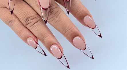 Chloe’s Shade Room image 3