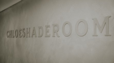 Chloe’s Shade Room wall sign in Tempe, Arizona, US, showcasing minimalist design and elegance.