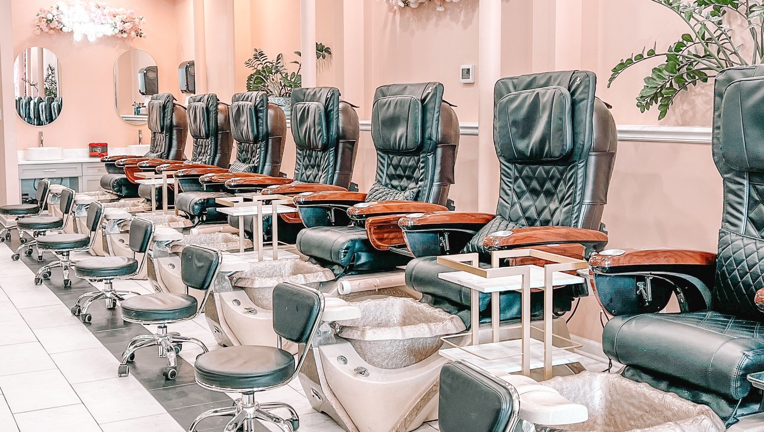 Relaxing pedicure chairs at Glam Nails And Spa, Bowling Green, Kentucky, US for ultimate comfort and style.