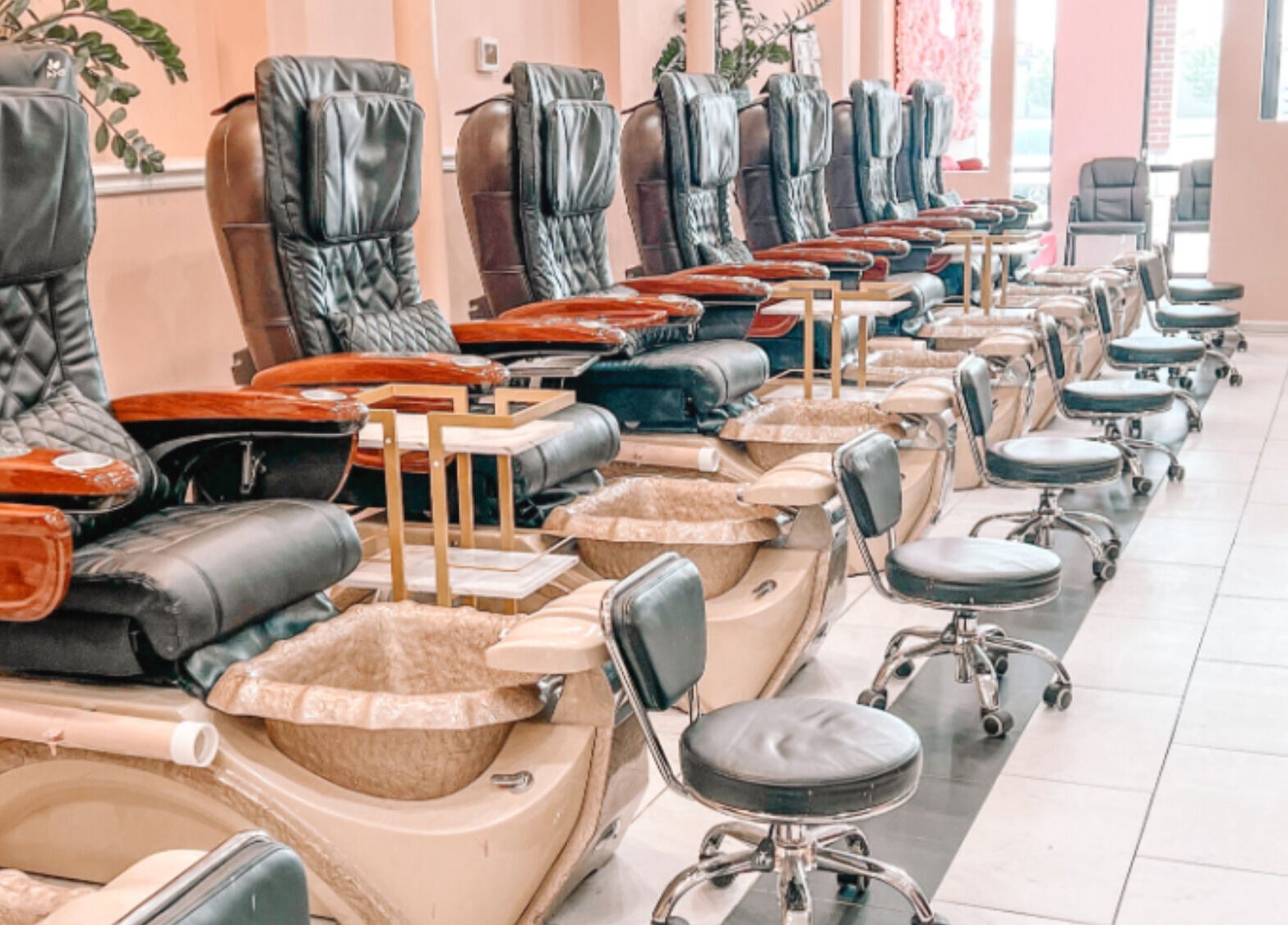 Luxurious pedicure chairs at Glam Nails And Spa in Bowling Green, Kentucky, US, offering a relaxing experience.