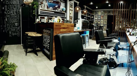 Imagen 2 de Teddy's Barber Shop and Laser Clinic