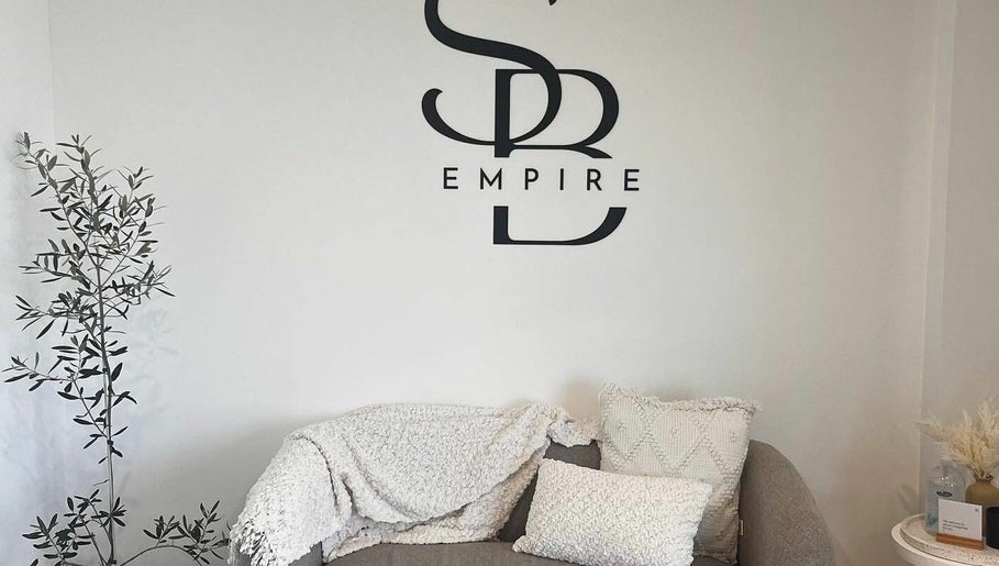 Imagen 1 de Solid Beauty Empire