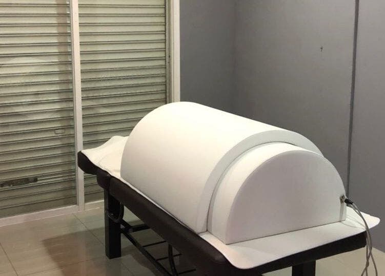 Advanced spa capsule at Khawla Medispa (Mama Wellness), Simpang Ampat, Pulau Pinang, MY for rejuvenation.