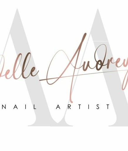 Adelle Audrey Nail Artist billede 2