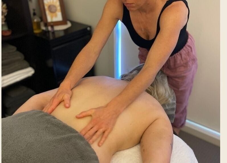 Relaxing massage session at State Of Ananda - Home Massage Studio, Torquay, Victoria, AU.