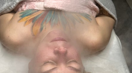Crow's Nest Beauty Lounge image 3
