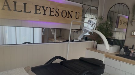 Relaxing spa room at All Eyes On U in Melbourne, Victoria, AU with treatment chair and calming decor.