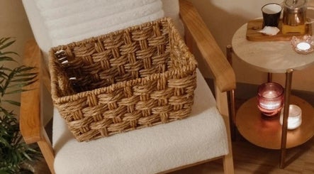 Lousky Day Spa & Beauty