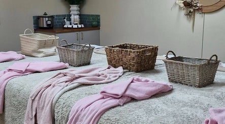 Lousky Day Spa & Beauty