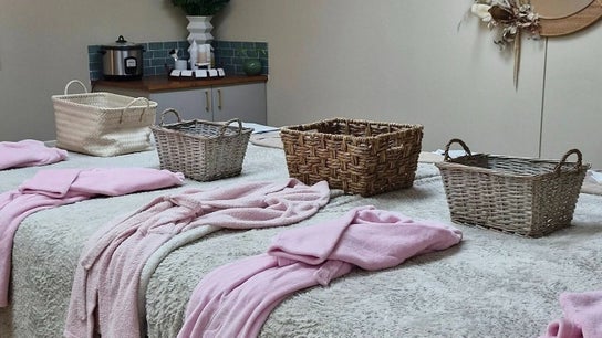 Lousky Day Spa & Beauty