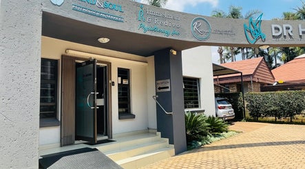 Entrance to Mind&Soul ~ Psychological Services located in Pretoria, Gauteng, ZA with visible signage.