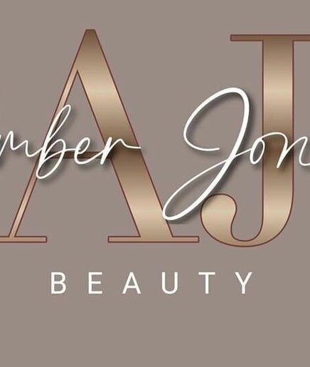 Amber Jones Beauty imaginea 2