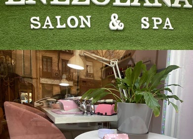 Entrada del Venezolanas Salón y spa en Madrid, Comunidad De Madrid, ES, con detalles de interior acogedor.