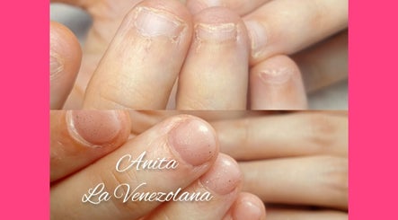 Antes y después de manicura en Venezolanas Salón y spa, Madrid, Comunidad De Madrid, ES.