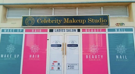 Celebrity Makeup Studio, bild 2