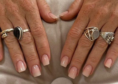 Unhas manicuras bem cuidadas na Weilla Studio Nails, Lisboa, Lisboa, PT.
