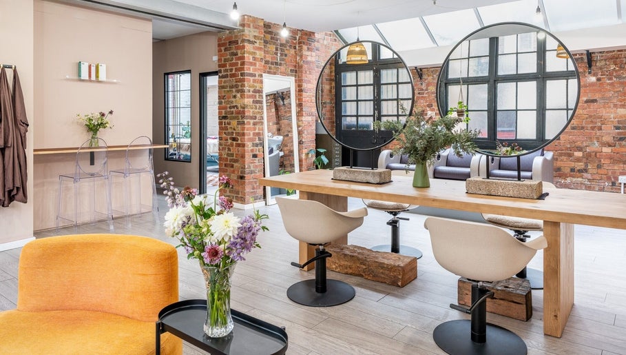 Immagine 1, boo.colourist - East London