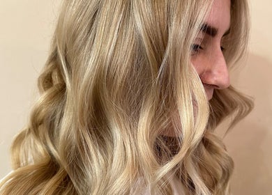 Soft golden blonde waves styled beautifully at boo.colourist - East London, London, England, GB.