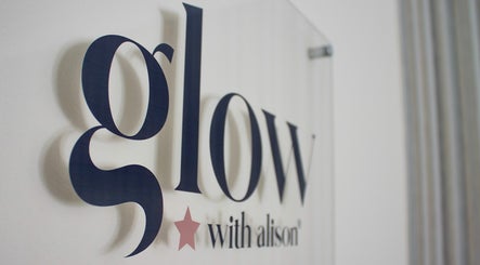 Glow with Alison imaginea 3