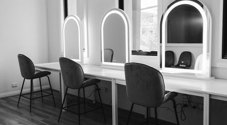 Chic and modern makeup stations at Tonic Studio - Hair & Makeup, Prahran, Victoria, AU. Ideal for beauty services.
