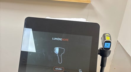 Lumiere Noire device at Carly Mendes At Art House, Burnley, England, GB.