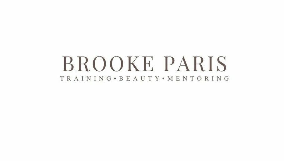 Brooke Paris Beauty – obraz 1