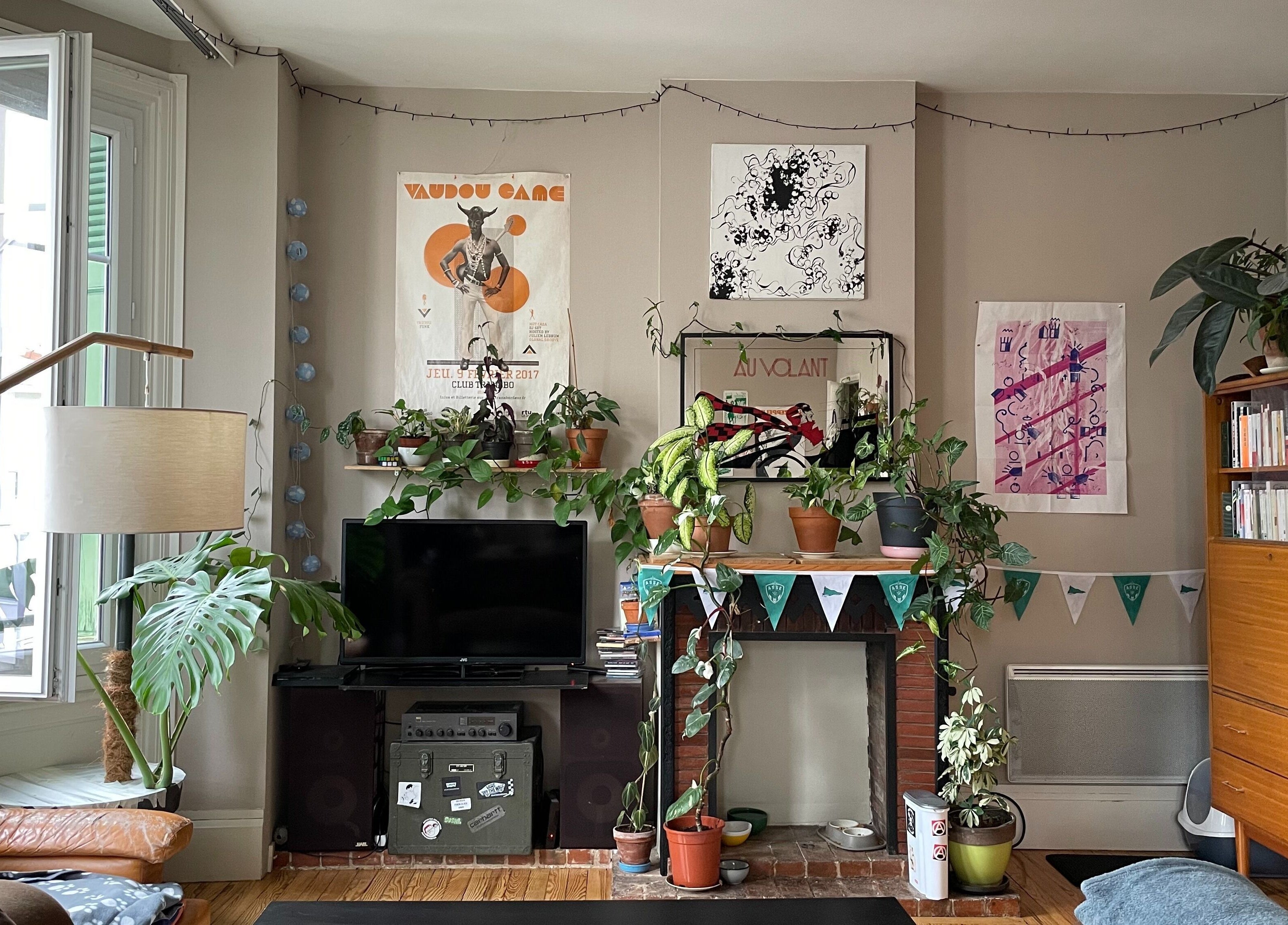 Intérieur végétal et bohème chez Prolet'Hair, Saint-étienne, Auvergne-rhône-alpes, FR.
