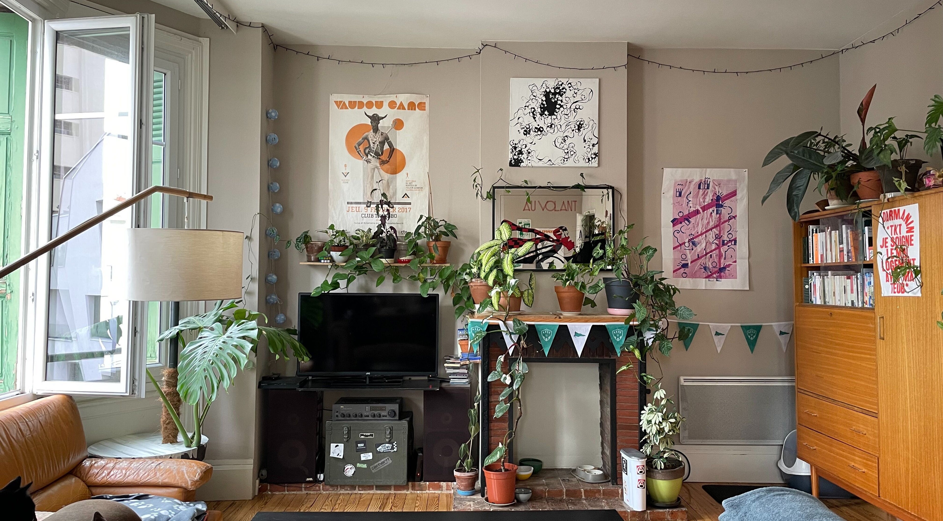 Intérieur végétal et bohème chez Prolet'Hair, Saint-étienne, Auvergne-rhône-alpes, FR.