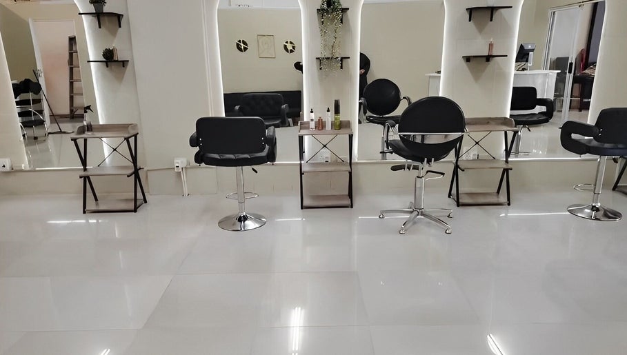 Image de Nsix hair Salon -Plumstead 1