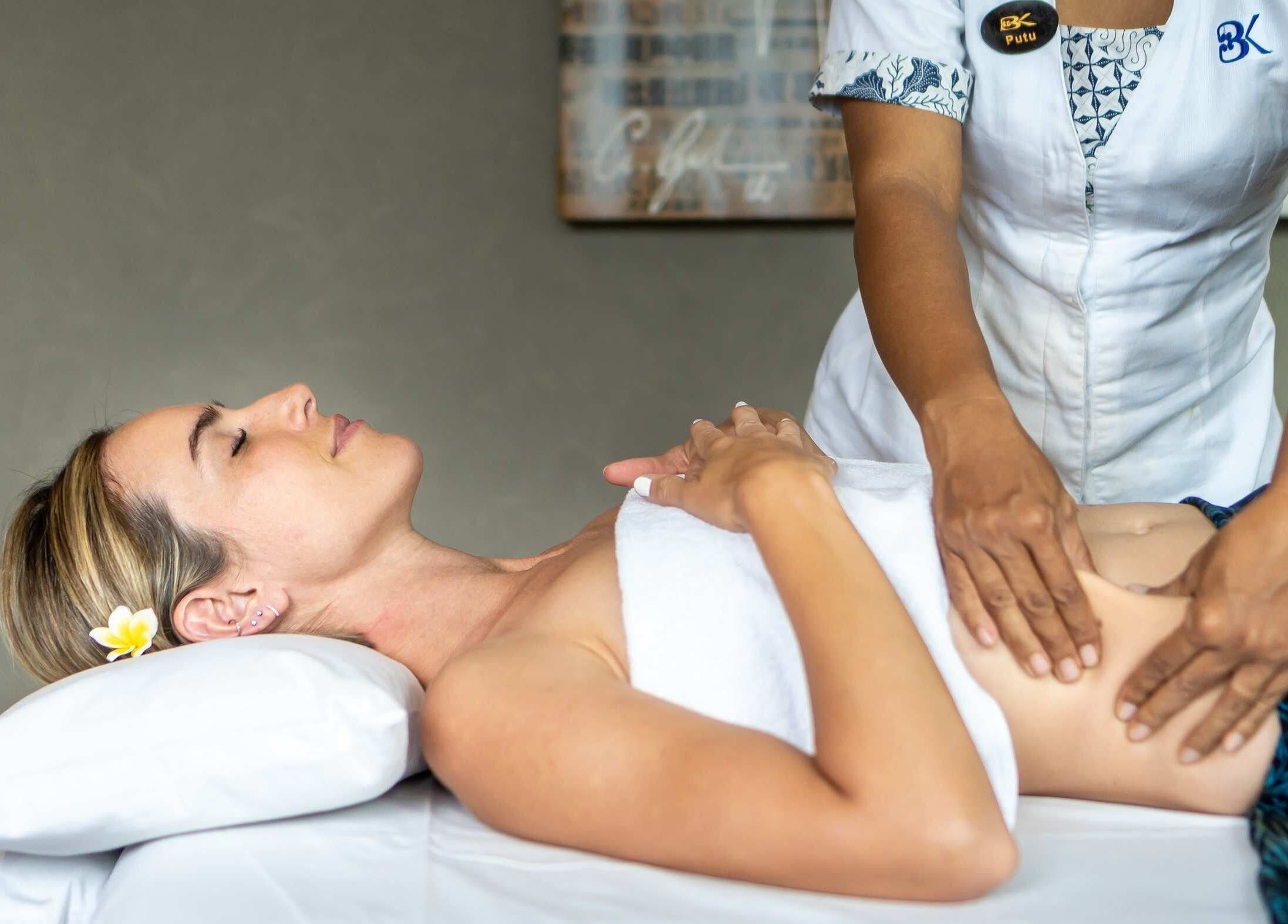 Relaxation massage at Mudara Spa, Bali, Bali, ID with peaceful ambiance.