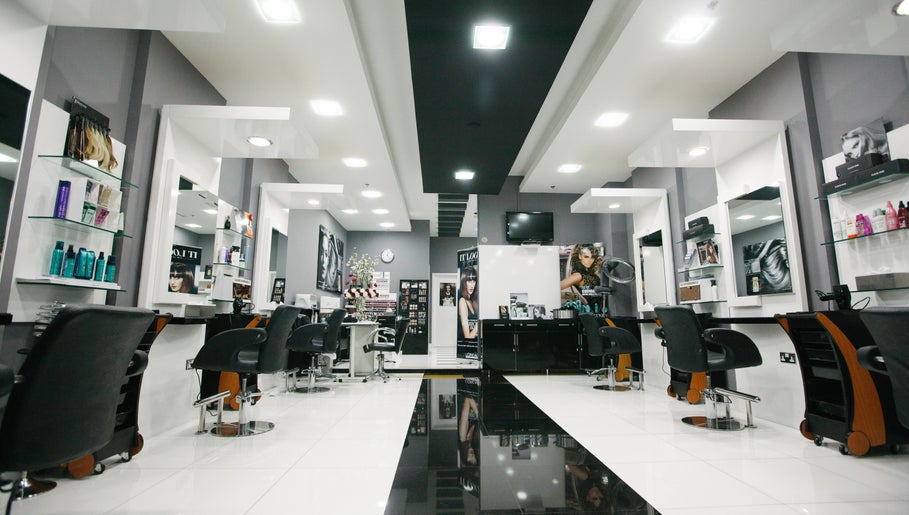 Roots Beauty Salon - Etihad Mall image 1