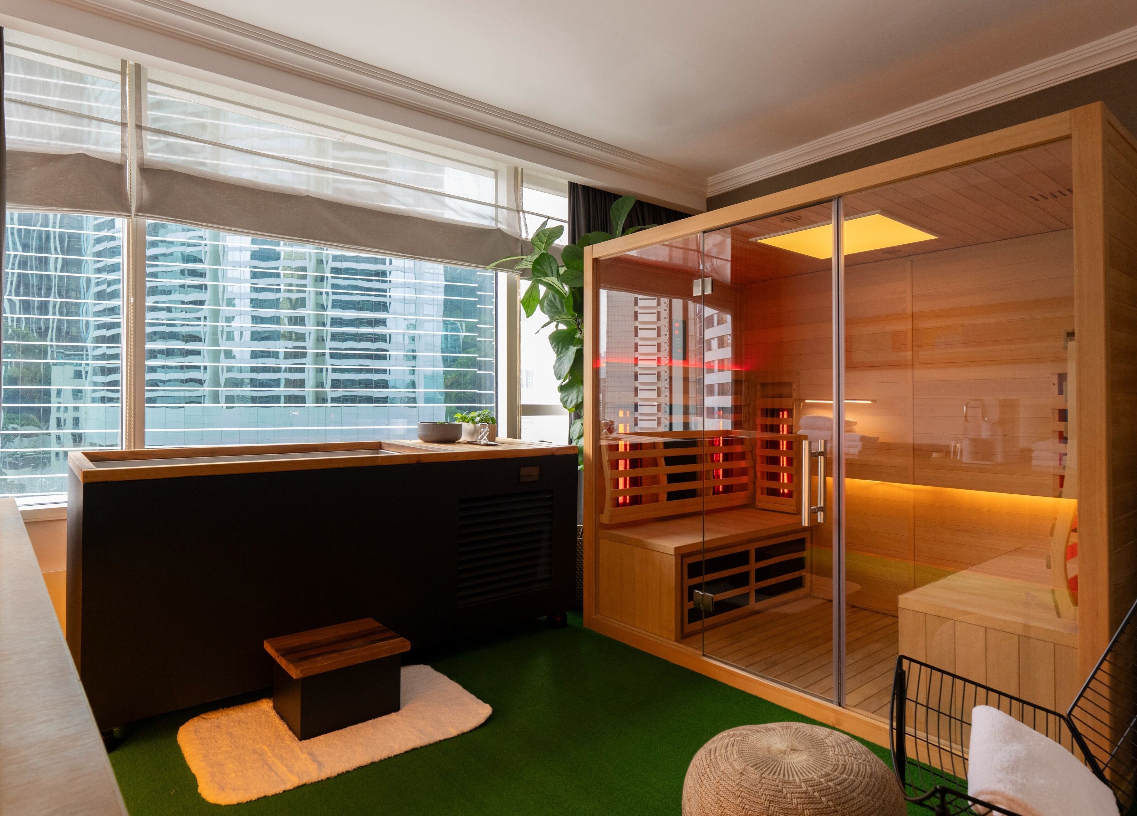 Luxurious sauna room at 10x Longevity on Hong Kong Island, HK offers relaxation and wellness in elegant surroundings.