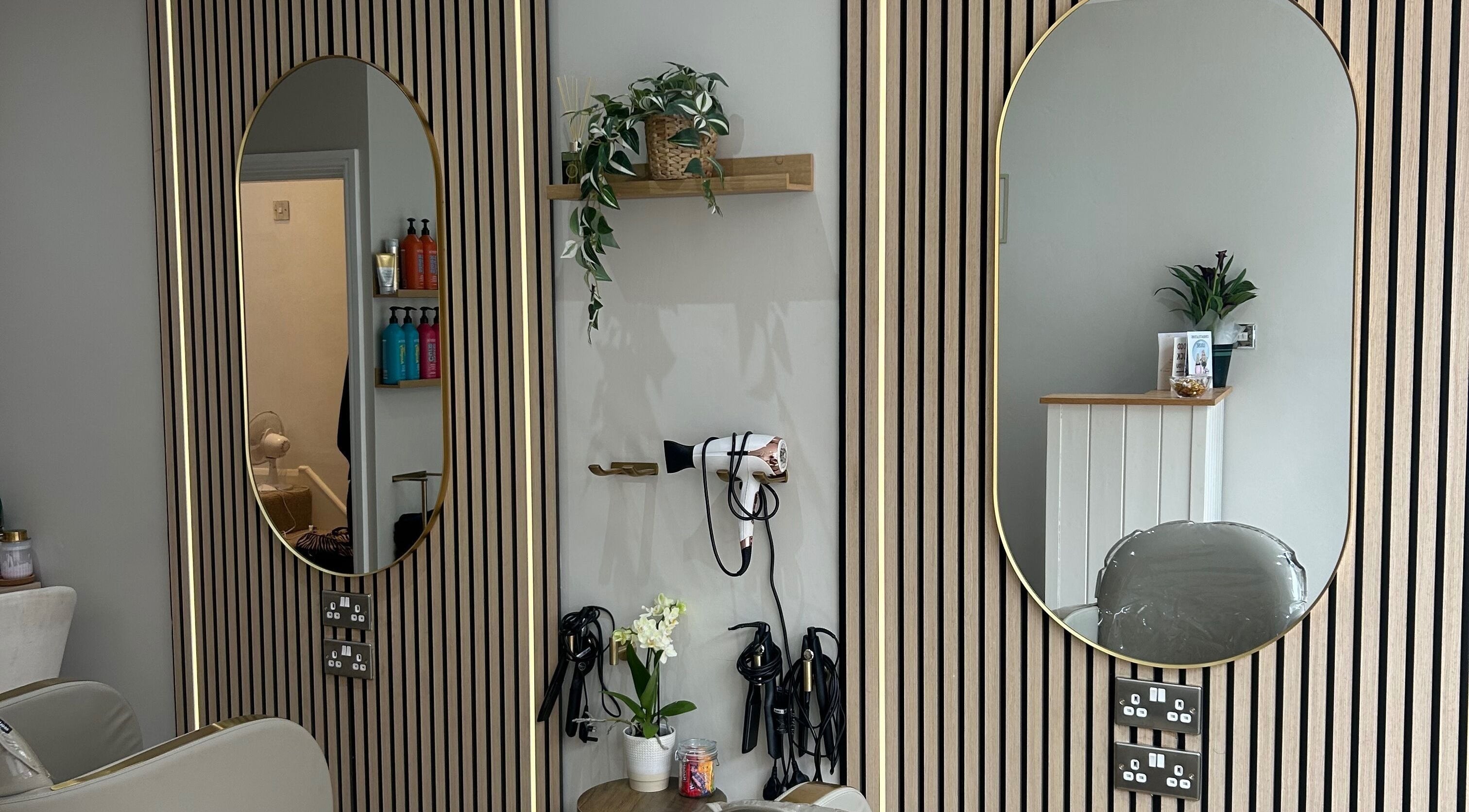 Deluxe styling mirrors at Studio Nine with Louise McEwan, Newport, England, GB. Trendy hair tools and décor.