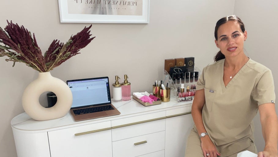 Permanent Make Up by Becky Falcone – obraz 1
