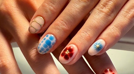 Stylish nail art design at Juicy Jels, Melbourne, Victoria, AU.