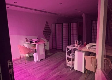 Tranquil beauty space at MISSY Aesthetics & Gals, Douglas with chic decor and ambient lighting.