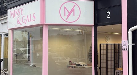 MISSY Aesthetics & Gals, Douglas, Douglas, IM - inviting storefront with modern design.